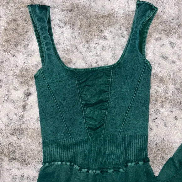 🆕 NWOT Free People Movement | Good Karma Flared Onesie | Ivy Green - Picture 14 of 15